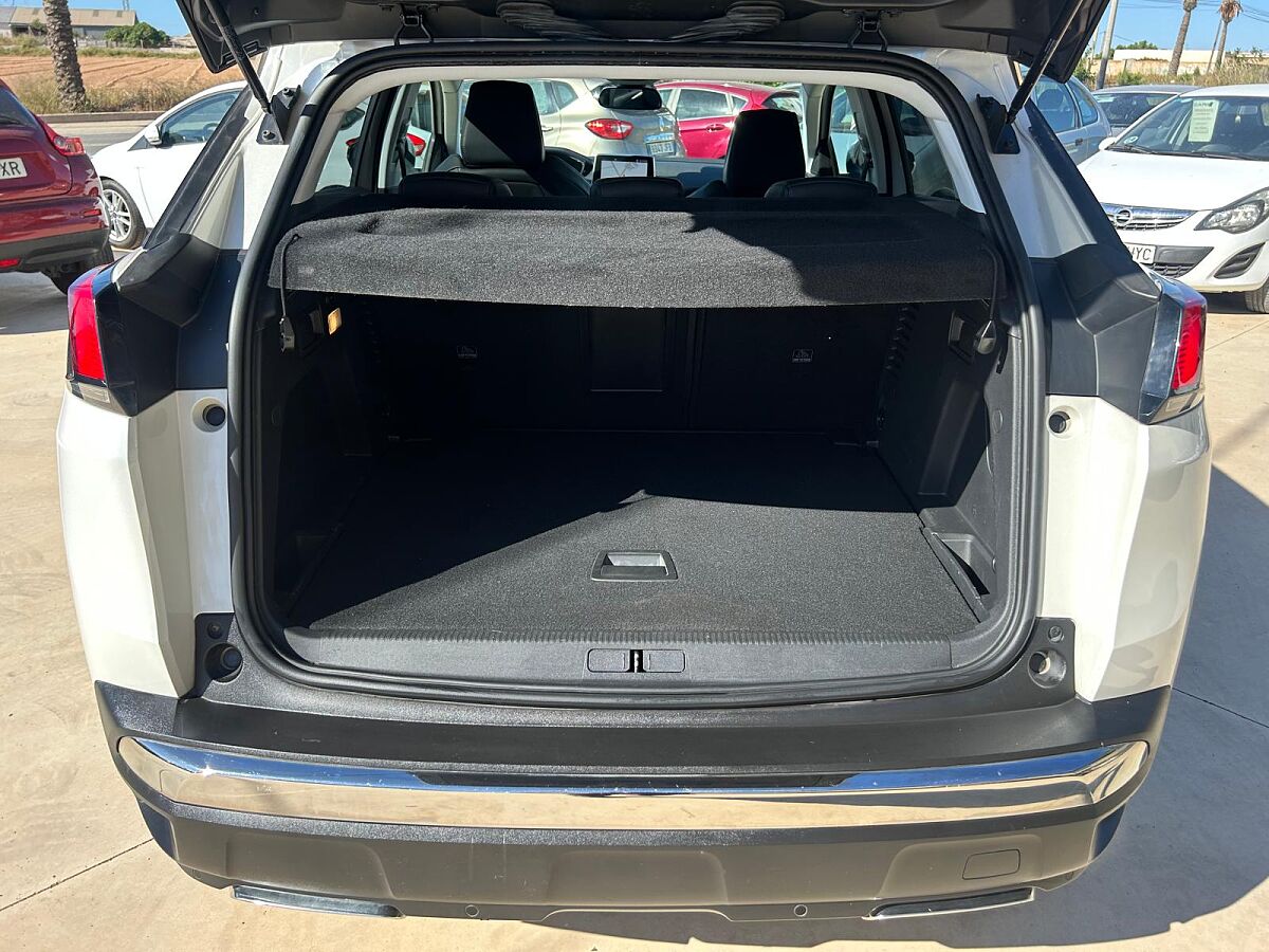 PEUGEOT 3008 ALLURE 1.5 HDI AUTO SPANISH LHD IN SPAIN 36000 MILES SUPER 2018